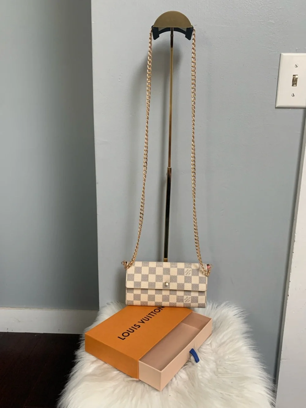 2007 authentic Louis Vuitton Damier Azur Sarah wallet w/ box & conversion kit. - Picture 2 of 16